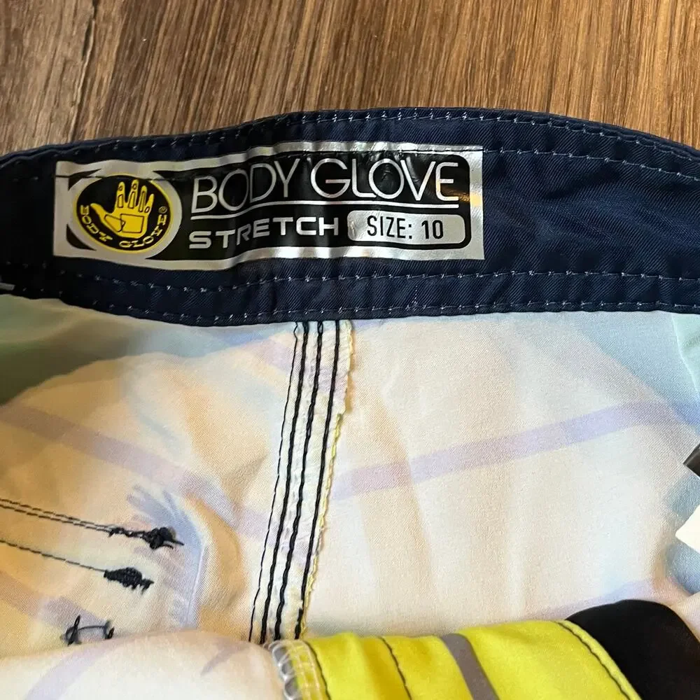 Body Glove Boy’s 10 board swim trunk NWT